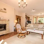 Сasa de vacaciones By Interhome